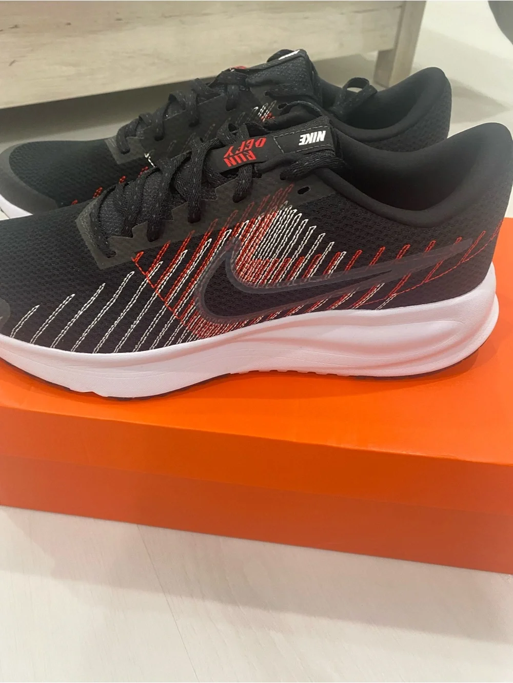 NWB Nike mens run defy road running shoes black-cool-grey size 12